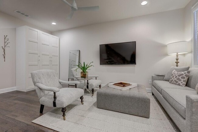 Building Photo - 4231 Deming Cir