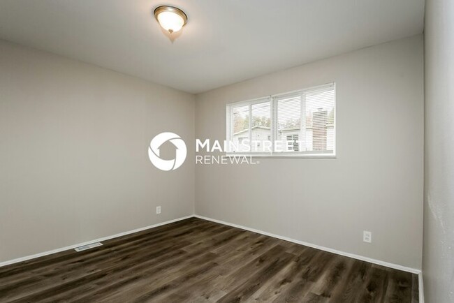 Building Photo - 1575 Loveland Dr