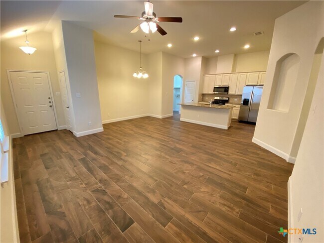 Building Photo - 1203 FM306