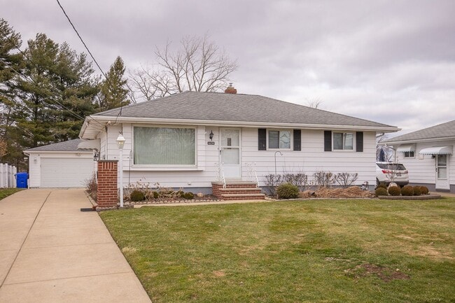 Building Photo - # Bedroom/2 Bath Single family!  Brook Park! Finished Basement