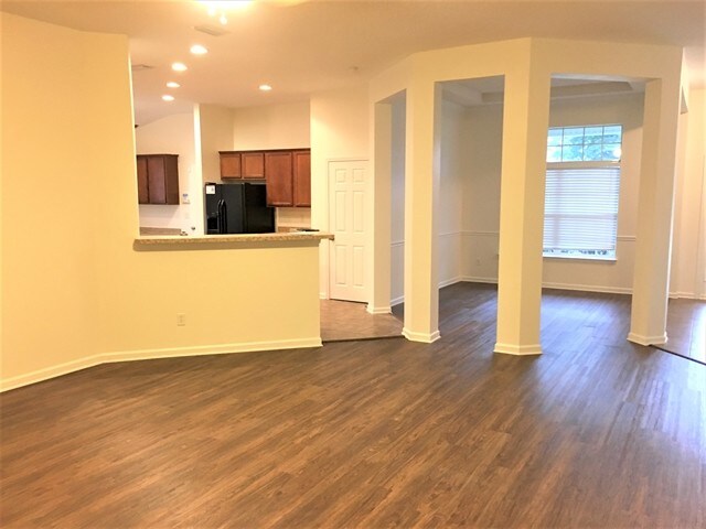 Building Photo - 4622 Glendas Meadow Dr