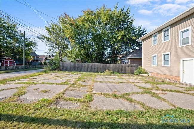 Building Photo - 316 Morrison Dr