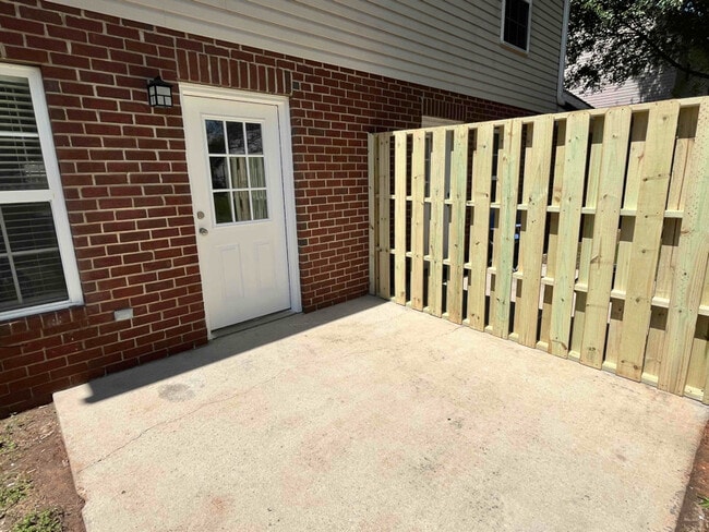 Building Photo - 229 Springfield Cir
