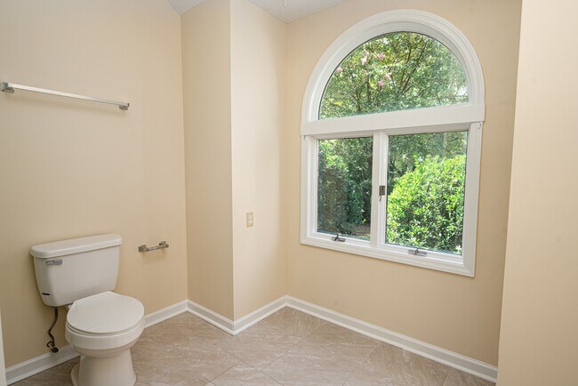 Building Photo - 6118 Gondolier Dr