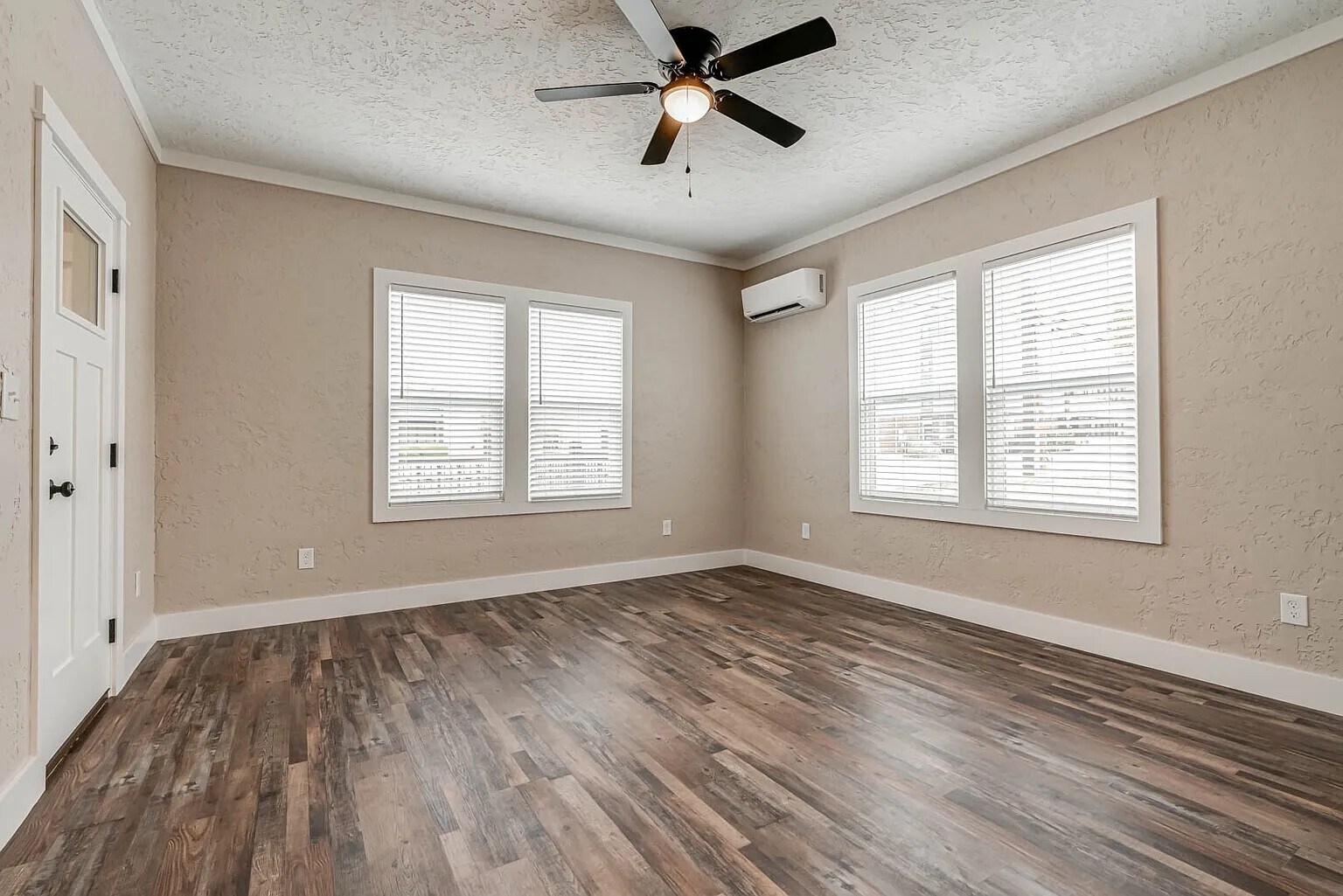 Living Room - 316 W Cypress St