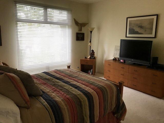 Master bedroom - 4999 Kahala Ave