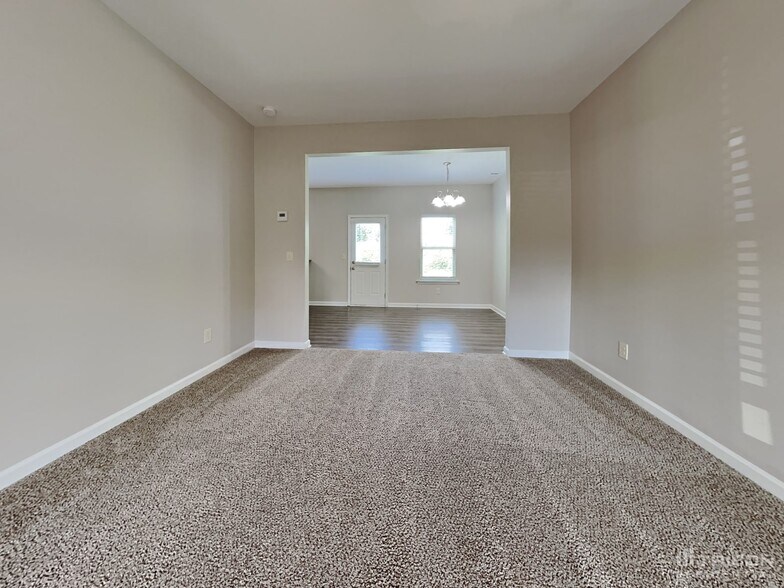 Building Photo - 55 Wyndham Ct