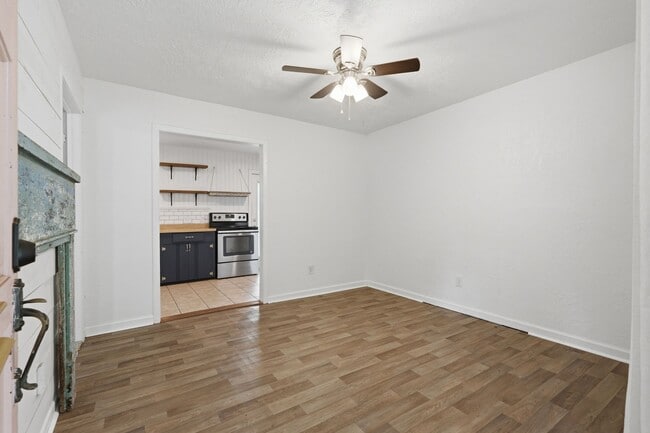 Building Photo - 11757 Calvary Rd