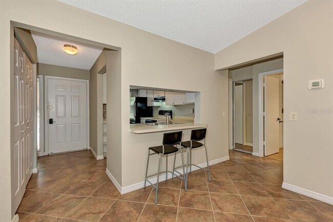 Building Photo - 5645 Summerside Ln