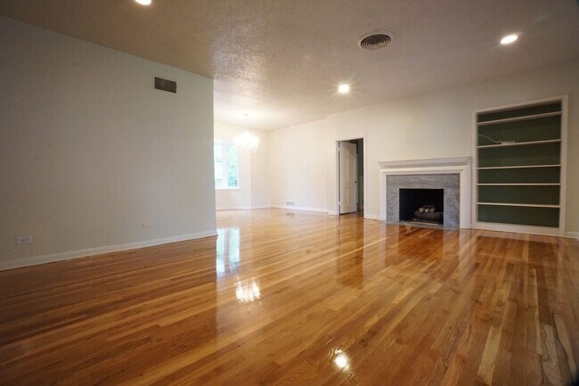 Building Photo - 149 Downing Dr