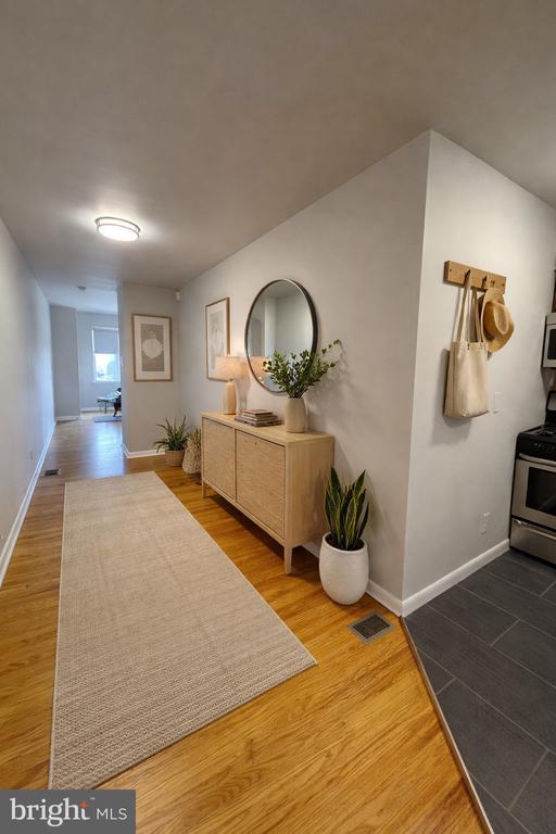 Building Photo - 525 N 32nd St