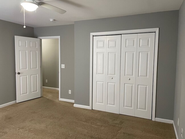 Building Photo - 3 BDRM 2 BA HOME BUILT IN 2004, 1208 SQ FT...