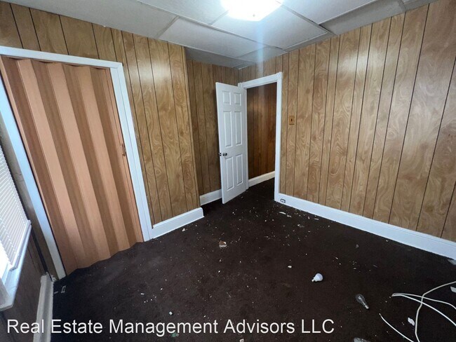 Building Photo - 3 br, 1 bath House - 1332 N Wanamaker St.
