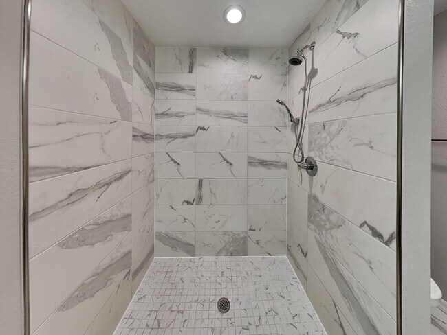 Building Photo - 1984 W Magenta Dr