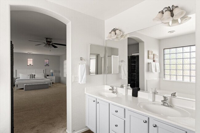 Building Photo - 16310 N 151st Ave