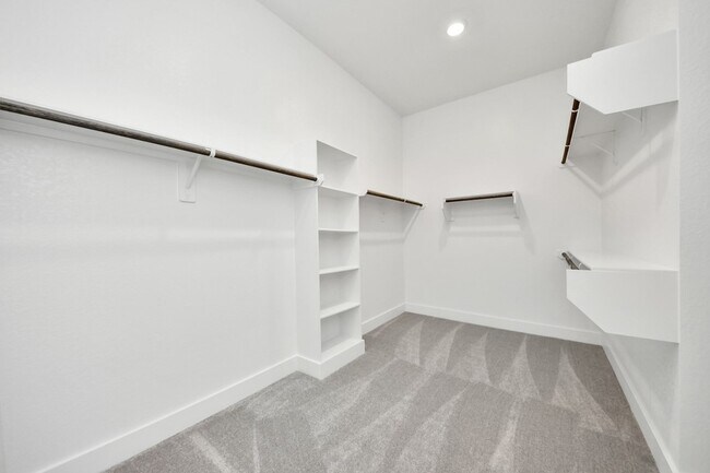 Building Photo - 26907 Southwick Vly Ln