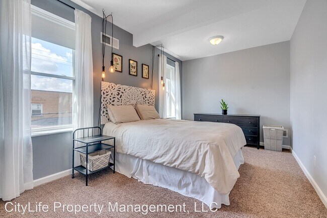 Building Photo - 3 br, 1.5 bath House - 225 Ruxton Street