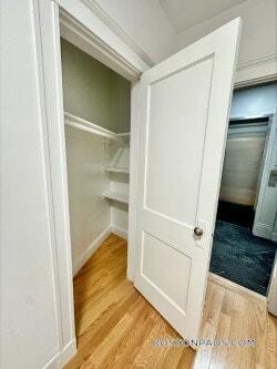 Building Photo - 143 Park Dr