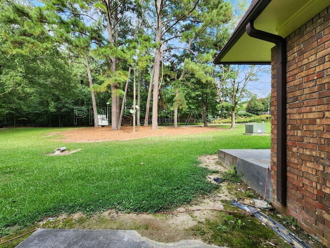 Building Photo - 141 Peyton Pl SW