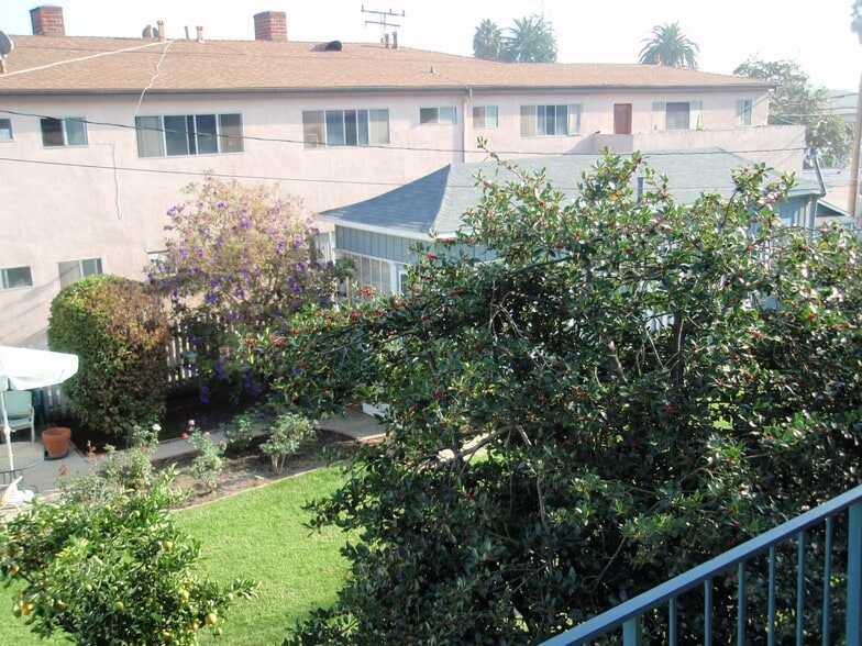 View from balcony - 1418 Stanford St