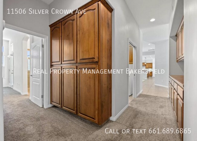 Building Photo - 11506 Silver Crown Ave