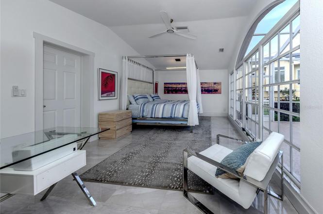 Building Photo - 396 Bayshore Dr