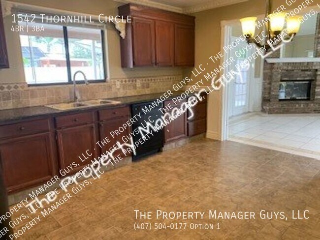 Building Photo - 1542 Thornhill Cir