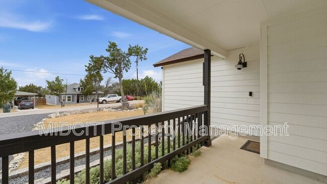 Building Photo - 1361 Bob White Dr