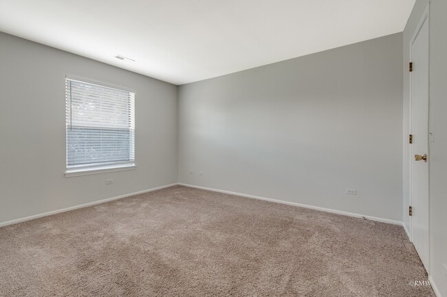 Building Photo - 310 Newport Ln