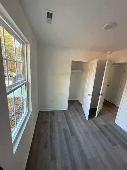 Building Photo - 194 Sheree Ln