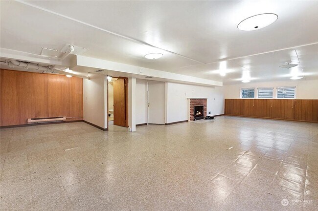 Building Photo - Amazing Richmond Beach Retreat 2bd 2ba