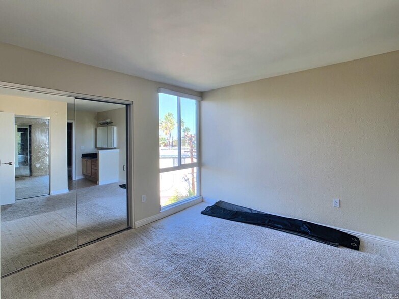 Building Photo - 4860 Rolando Ct