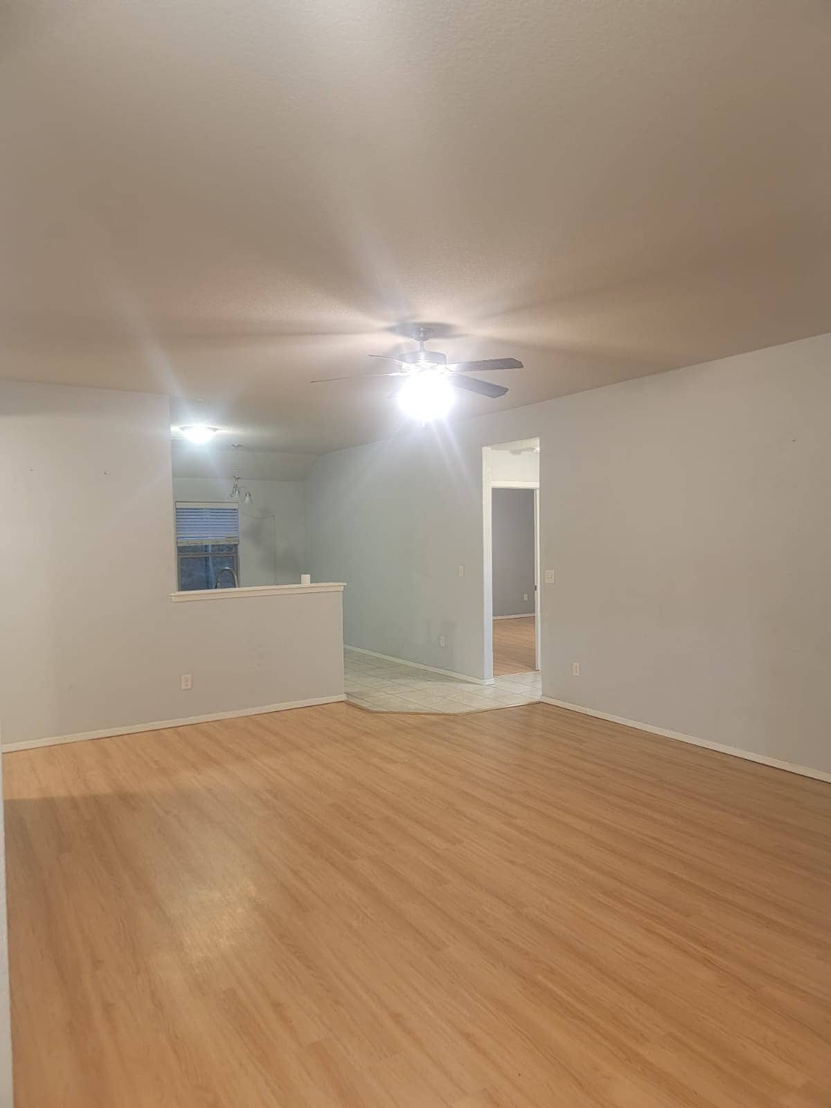 Building Photo - 904 SW Green World St