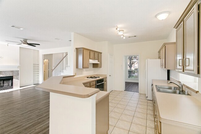 Building Photo - 4149 Creekmeadow Dr