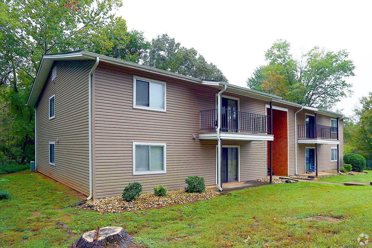 County Green Apartment Homes Lynchburg