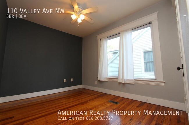 Building Photo - 110 Valley Ave NW