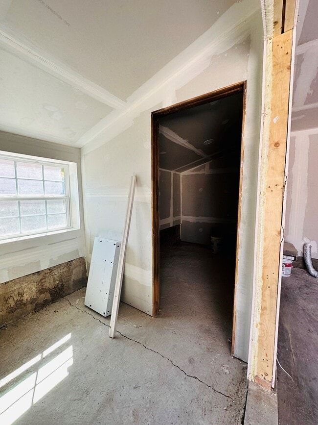 Building Photo - 1408 Stadium Ave