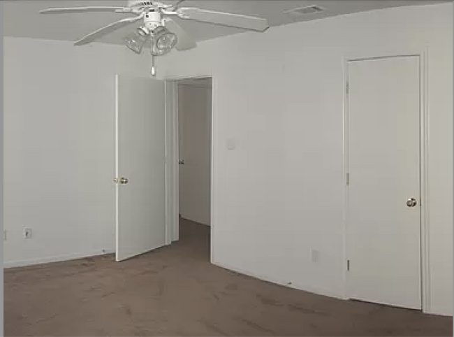 Bedroom - 400 W Dale Ave