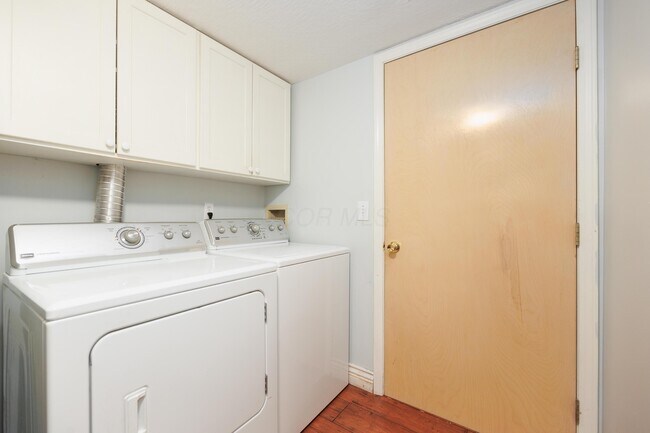 Building Photo - 3906 Sandstone Cir