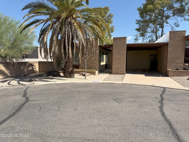 Primary Photo - 9153 E Broadway Blvd
