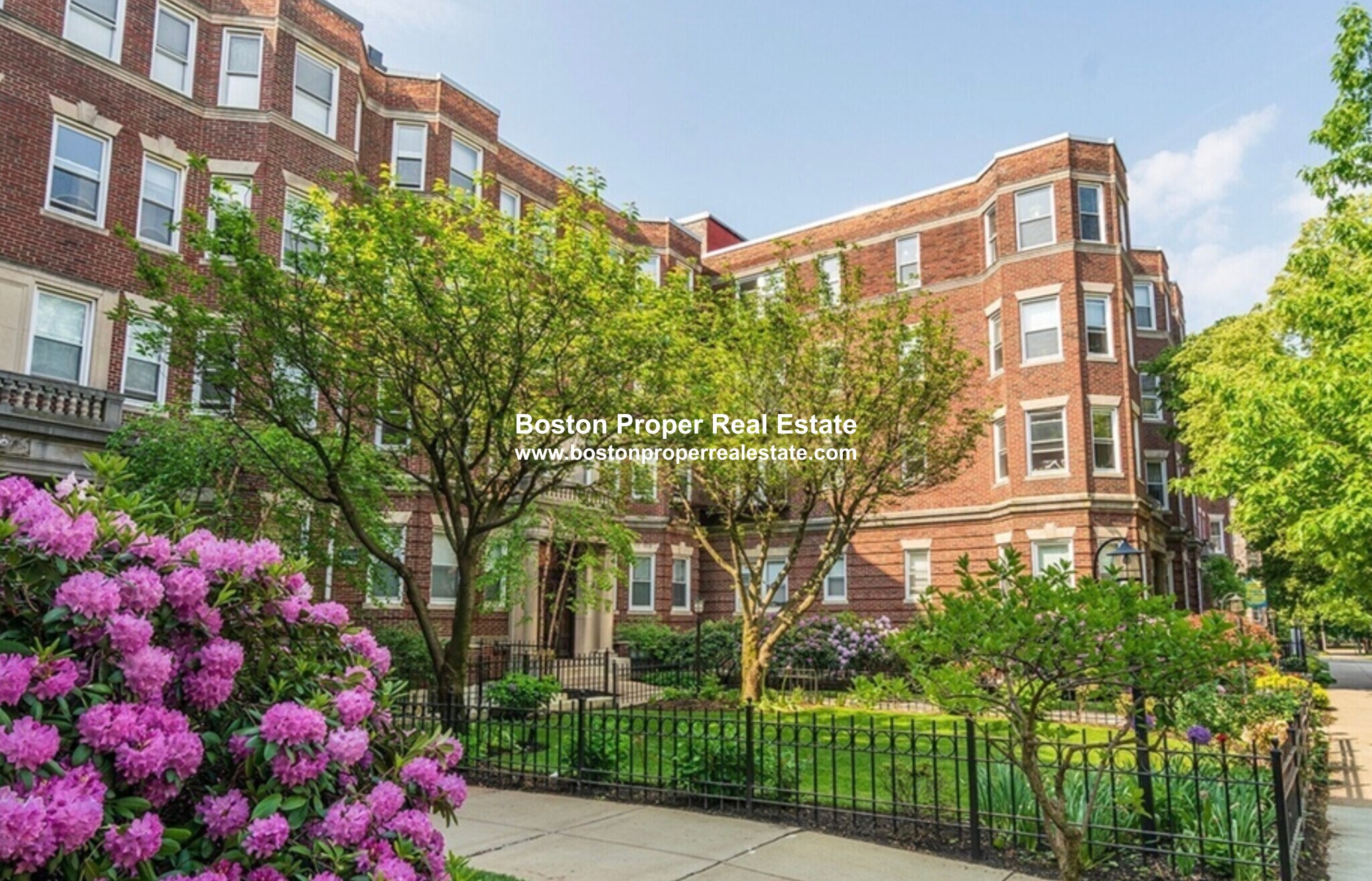 Building Photo - 102 Queensberry St