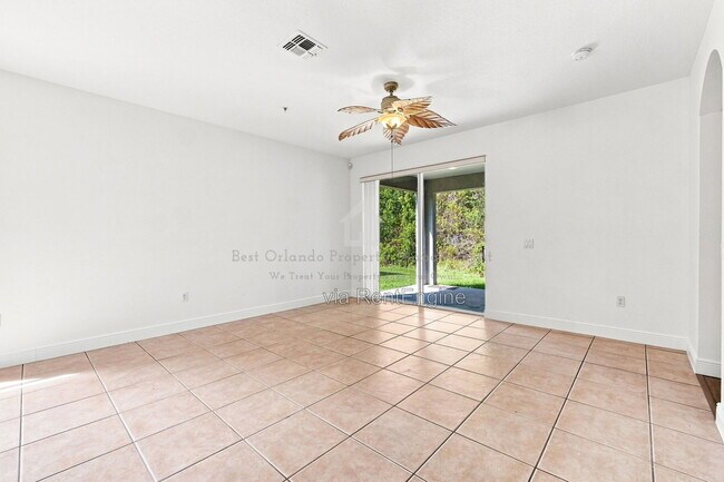 Building Photo - 10402 Eastpark Lake Dr