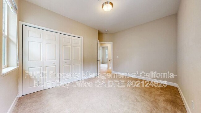Building Photo - 14600 Jomark Ln