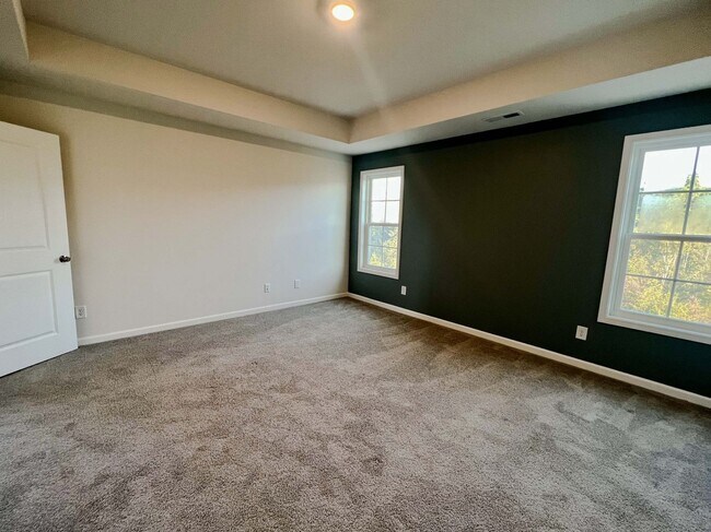 Building Photo - 181 Springhaven Dr