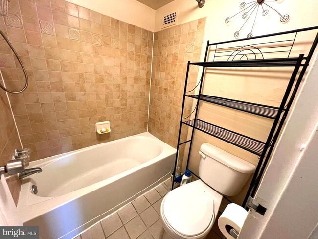 Building Photo - 1836 Metzerott Rd