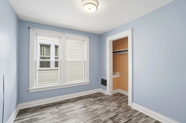 Building Photo - 212 E Hudson St