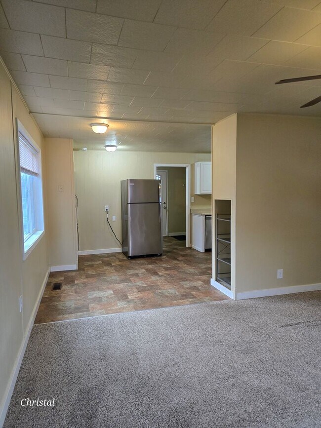Building Photo - 2531 Stephenson Ave