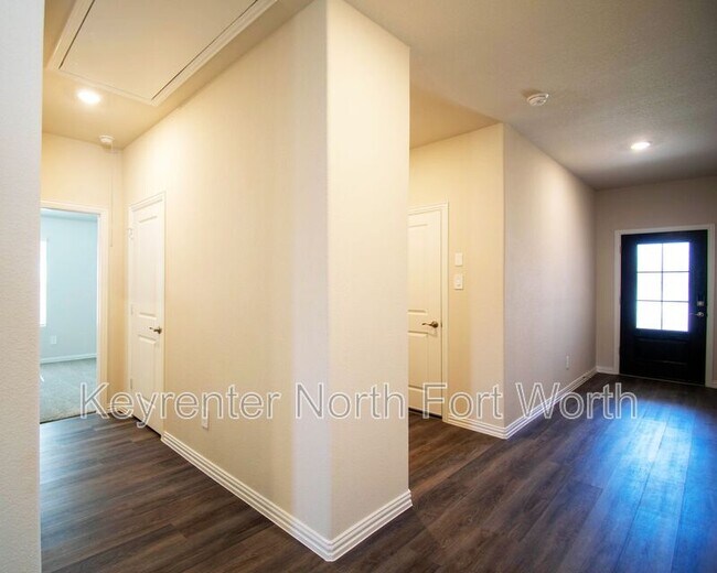 Building Photo - 2106 Dunbar Dr