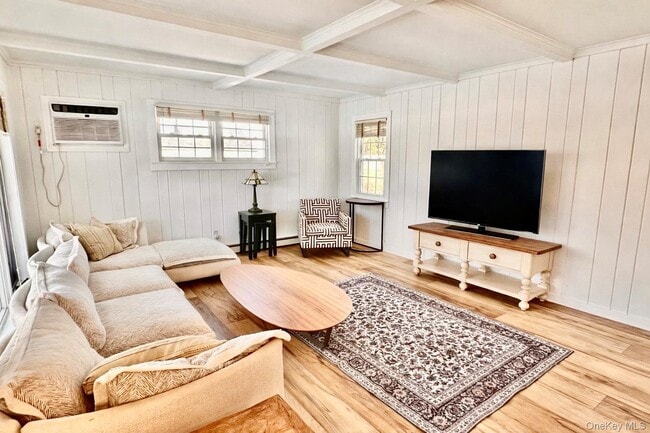 Building Photo - 16 Osceola Ln