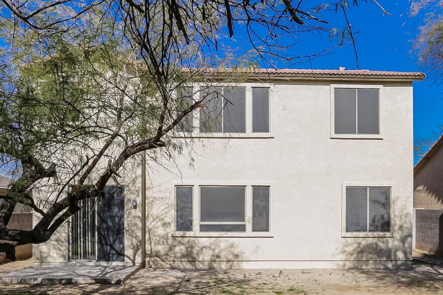 Building Photo - 1613 W St Catherine Ave